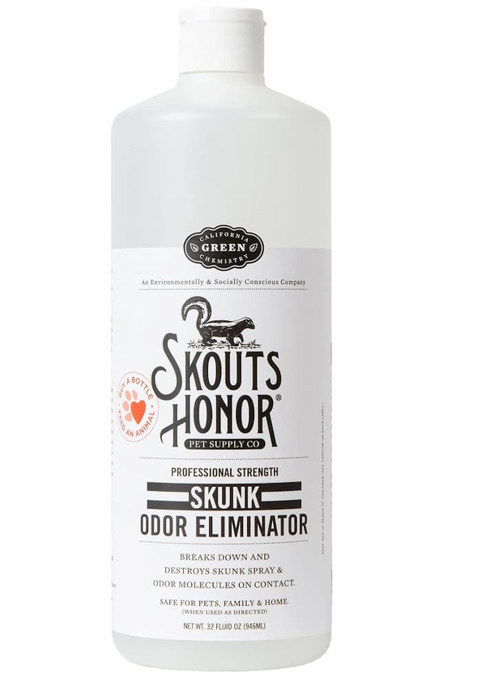 Skouts Honor skunk sprays for dogs